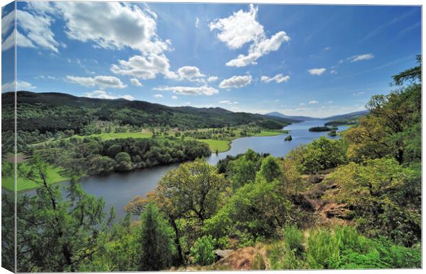 Queen´s View over Loch Tummel, Pitlochry Canvas Print by Arterra 