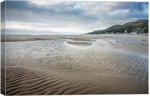 Barmouth Beach Canvas Print by Janette Hill