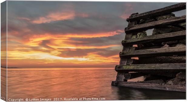 Hampton Pier Sunset Canvas Print by Wayne Lytton