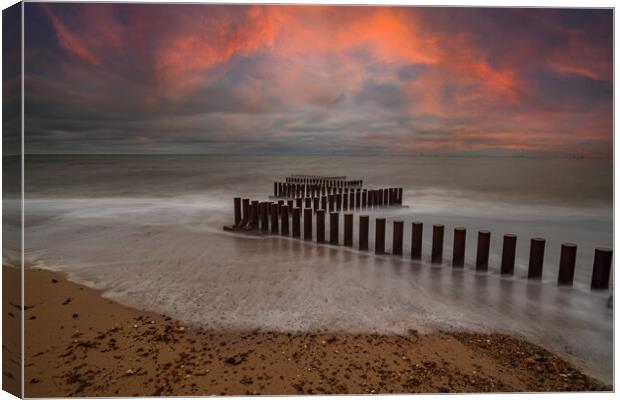 Serene Sunset over Caister Beach Canvas Print by Kevin Snelling