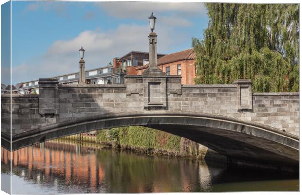 The River Wensum and Whitefriars Bridge in Norwich Canvas Print by Kevin Snelling