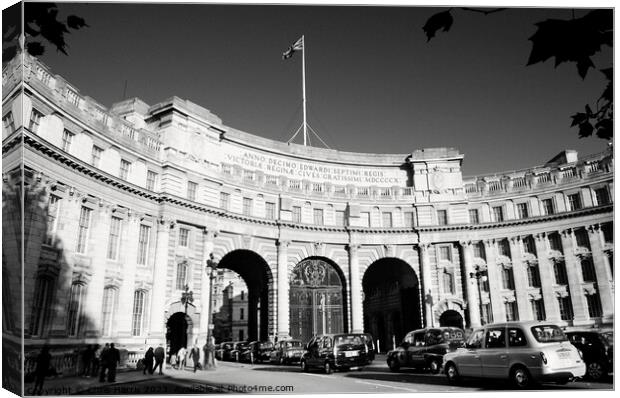 Admiralty Arch, London Canvas Print by Chris Harris