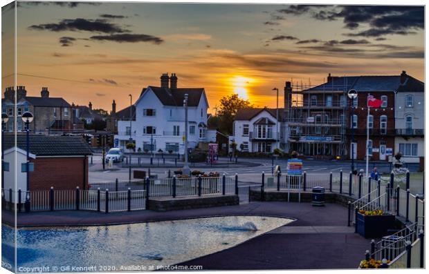 Sutton on Sea sunset Canvas Print by GILL KENNETT