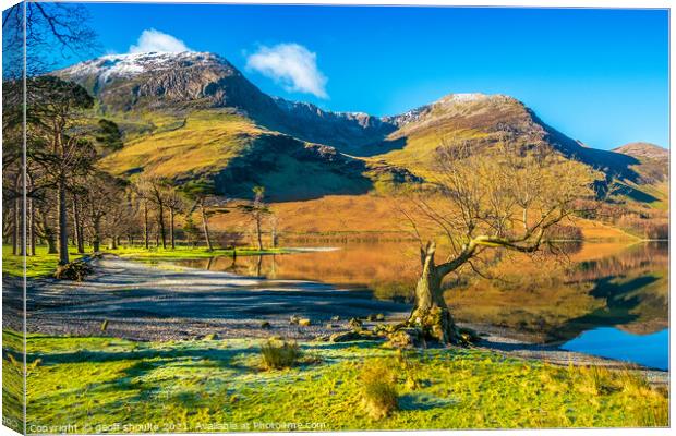 Buttermere in The Lake District Canvas Print by geoff shoults