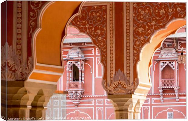Pink City, Jaipur Canvas Print by geoff shoults