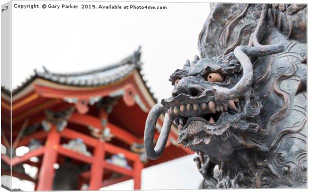 Dragon statue in front of the kiyomizu-dera temple Canvas Print by Gary Parker