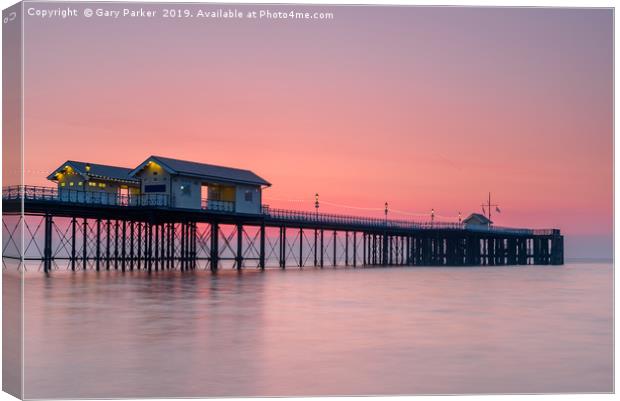 Penarth Pier, Cardiff, at sunrise Canvas Print by Gary Parker