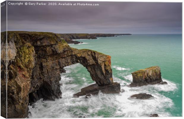 The Green Bridge of Wales. Pembrokeshire. Canvas Print by Gary Parker