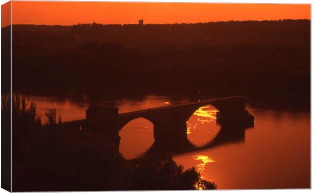 Avignon bridge (horizontal image) Canvas Print by Alfredo Bustos