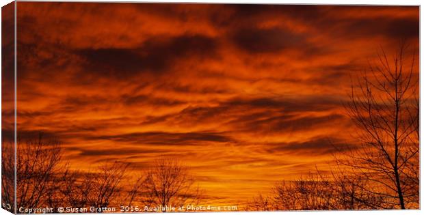 Sunset Over Cobus Canvas Print by Susan Gratton