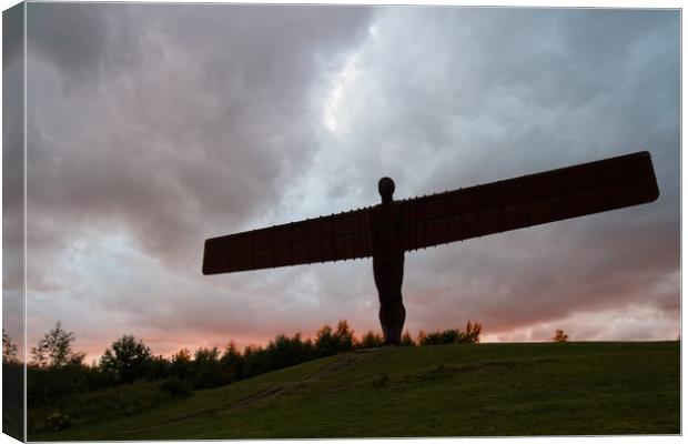 Angel of the North, Sunset, Newcastle-Gateshead Canvas Print by Rob Cole