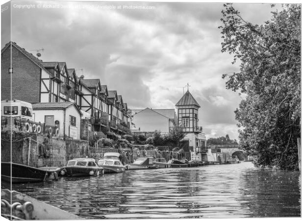 The River Thames Canvas Print by Richard Jemmett