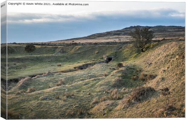 Rugged Dartmoor countryside Canvas Print by Kevin White