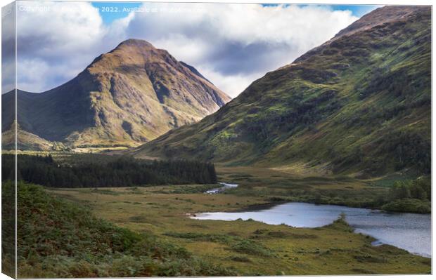 Road view at Glen Etive Canvas Print by Kevin White