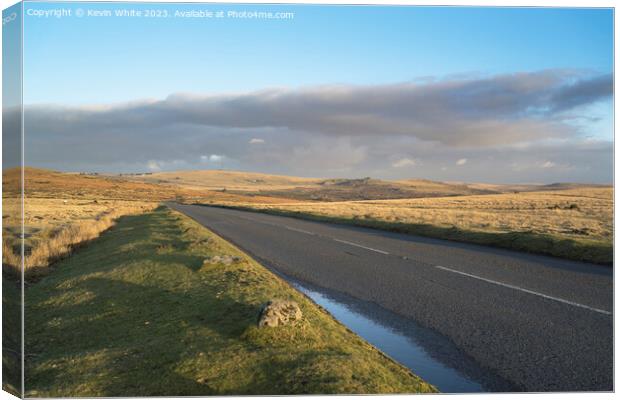 Quiet road on Dartmoor at sunset Canvas Print by Kevin White