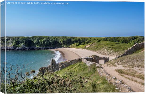 View down to Barfundle Bay Pembrokeshire Canvas Print by Kevin White