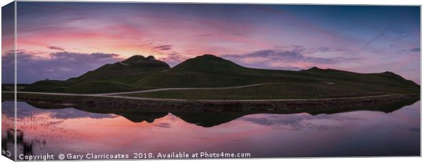 Northumberlandia at Sunset Canvas Print by Gary Clarricoates