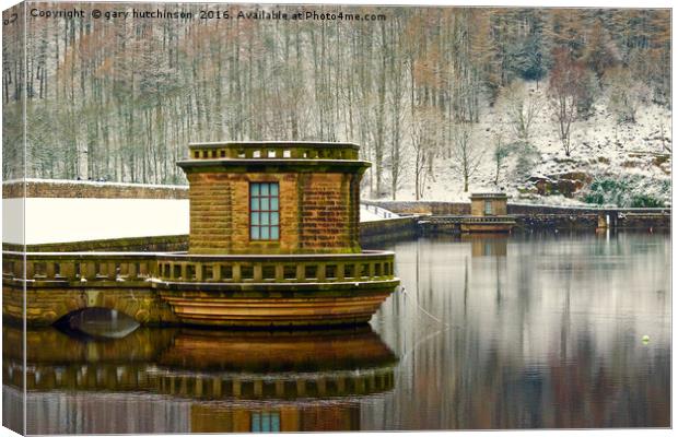ladybower reservior valce houses snow Canvas Print by gary hutchinson