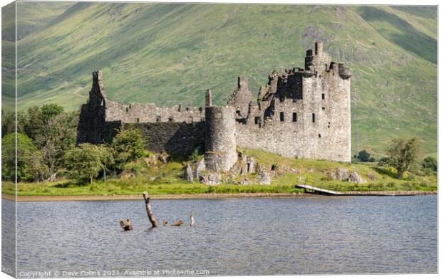 Kilchurn Castle on the edge of Loch Awe, Argyll And Bute, Scotland Canvas Print by Dave Collins