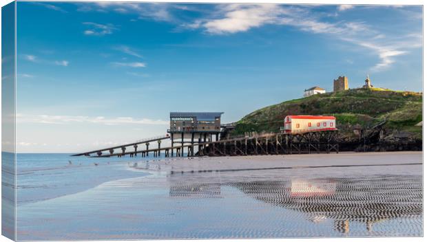 Tenby Lifeboat Station, Pembrokeshire. Canvas Print by Colin Allen