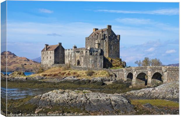 Eilean Donan Castle Scotland Canvas Print by Len Pugh