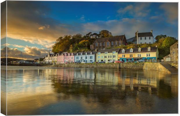 Portree Harbour Canvas Print by Simon Booth