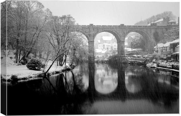 Knaresborough Viaduct with snow Canvas Print by mike morley