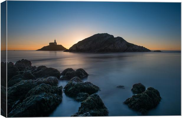 Early morning at Mumbles lighthouse. Canvas Print by Bryn Morgan
