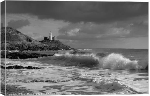 Mumbles lighthouse viewed from Bracelet bay, black and white Canvas Print by Bryn Morgan