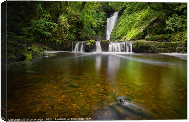 Sgwd Einion gam, Waterfall of the crooked anvil Canvas Print by Bryn Morgan