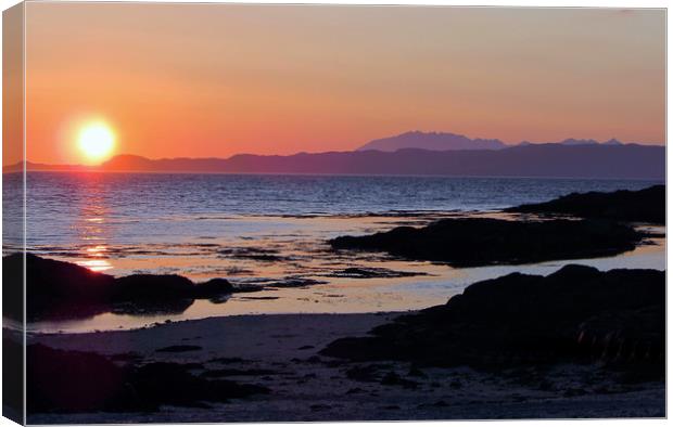 Sunset over the Isle of Skye                       Canvas Print by alan todd