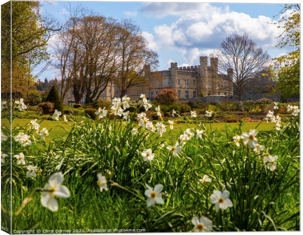 Leeds Castle in Kent, UK Canvas Print by Chris Dorney