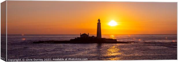 St. Marys Lighthouse at Whitley Bay in Northumberland, UK Canvas Print by Chris Dorney