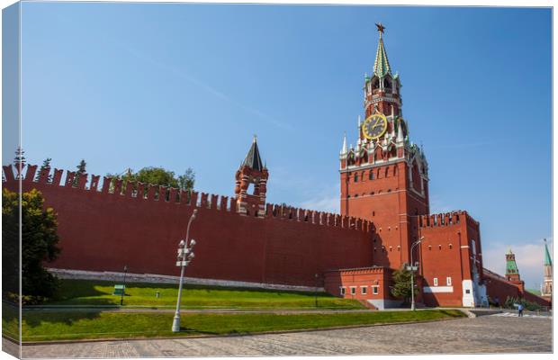 Spasskaya Tower of the Kremlin in Moscow Canvas Print by Chris Dorney