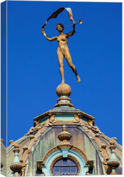 Sculpture in Grand Place in Brussels Canvas Print by Chris Dorney