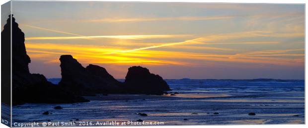 Sunset over the Beach Canvas Print by Paul Smith
