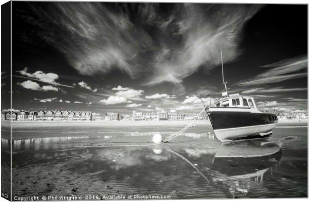 Thorpe  Bay Canvas Print by Phil Wingfield