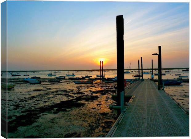 Sunsetting over the Jetty Canvas Print by Linda Rampling