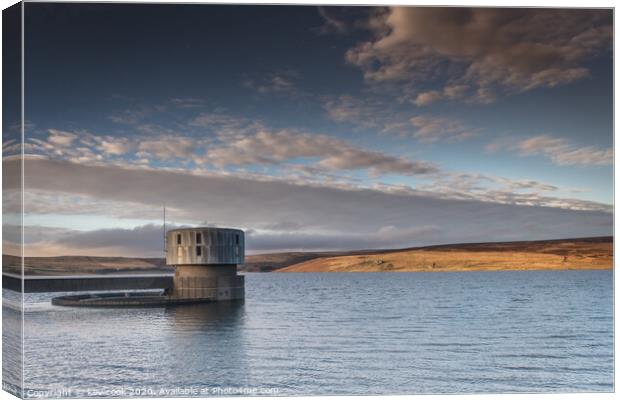 Grimwith reservoir Canvas Print by kevin cook