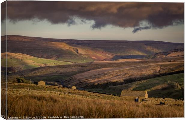 cow houses in ravenstonedale Canvas Print by kevin cook