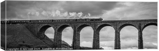 Scotsman-Pano Canvas Print by kevin cook