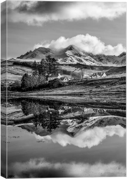 Isle Of Skye  Cuillin Mountain Range Canvas Print by John Hall