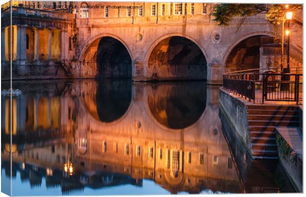 Pulteney Bridge Reflections Canvas Print by Alan Barr