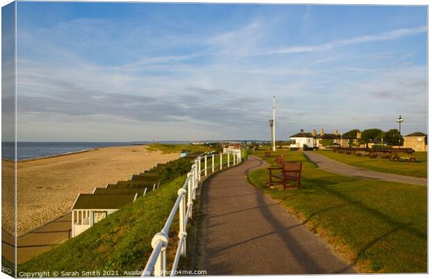 Southwold Promenade Canvas Print by Sarah Smith