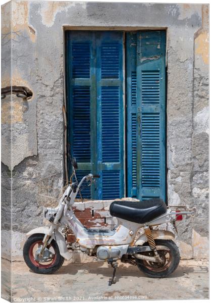 Old Rusty Moped in Greece Canvas Print by Sarah Smith