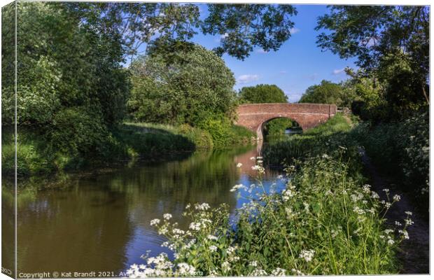 Kennet and Avon Canal, Wiltshire Canvas Print by KB Photo