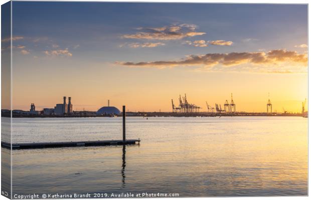 Southampton Docks sunset Canvas Print by KB Photo