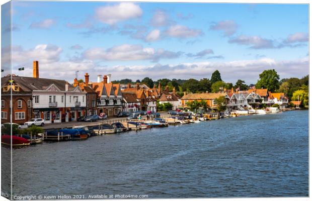 The Thames river bank in Henley on Thames, Canvas Print by Kevin Hellon
