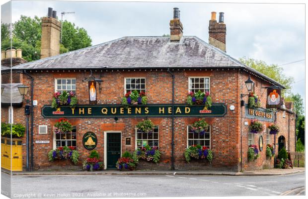 The Queen's Head, Chesham Canvas Print by Kevin Hellon