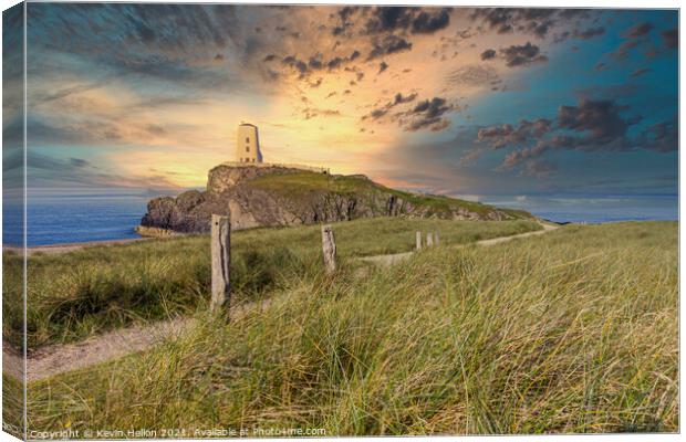 Tyr Mawr lighthouse at sunse Canvas Print by Kevin Hellon